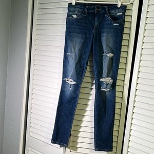 Joe’s Women’s Keagan skinny distressed‎ jeans. Excellent condition. Size 27